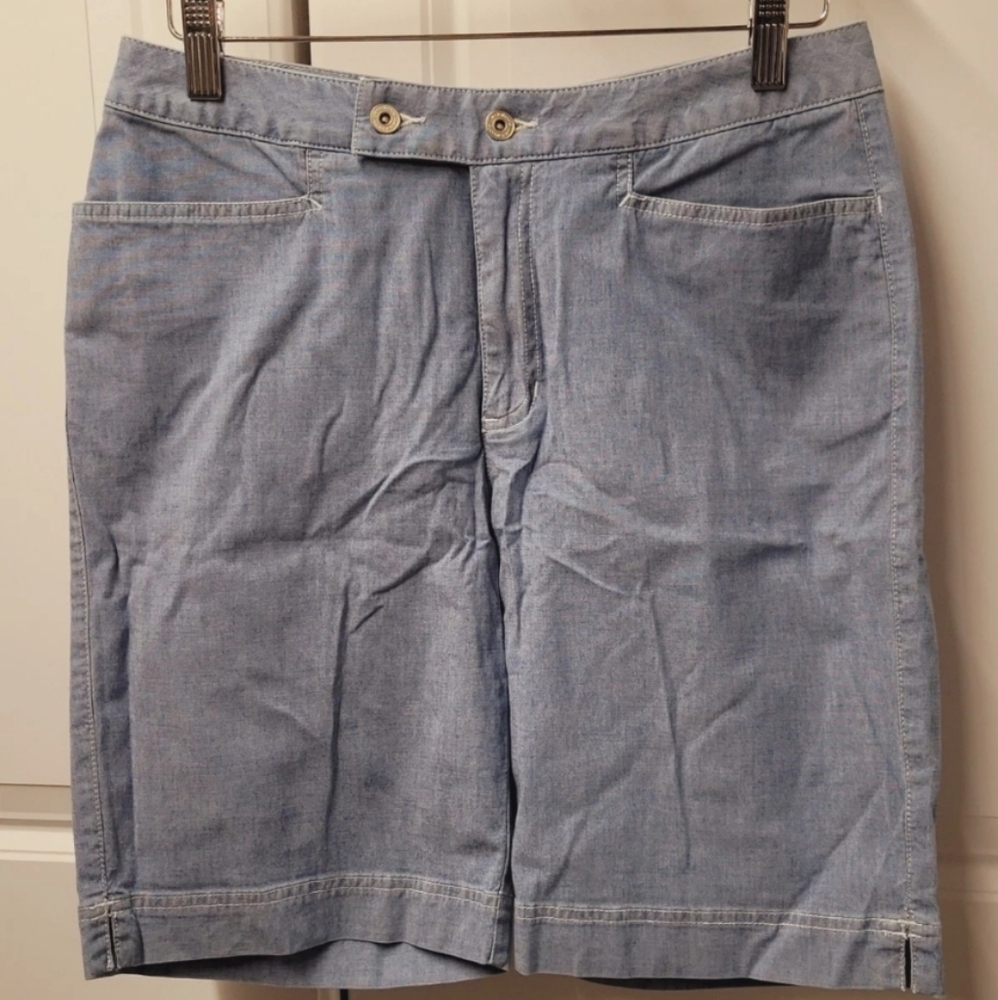 Liz Claiborne Lizwear Shorts Women's Size: 8 CUTE Pockets